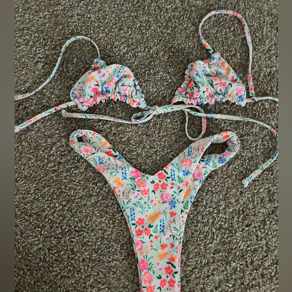 Kulani Kinis set size small